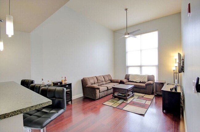 Building Photo - 1150 J St