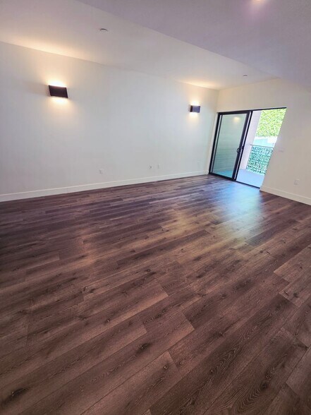 Building Photo - 862 Moraga Dr