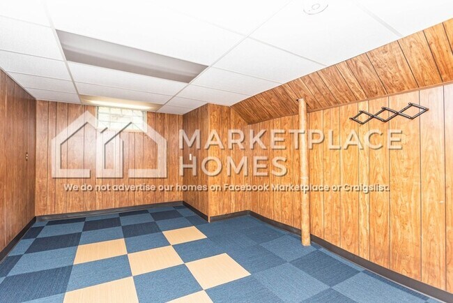 Building Photo - 2604 Elm St