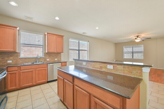 Building Photo - 1903 Highland Point Ct