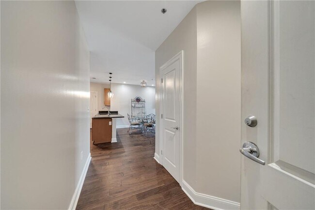 Building Photo - 325 East Paces Ferry Rd NE