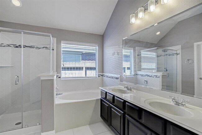 Building Photo - 26607 Grey Sparrow Dr