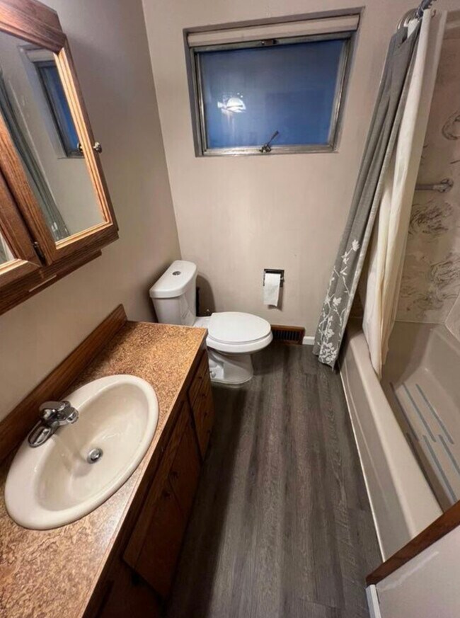 Building Photo - 14517 Sunnyside Ave N