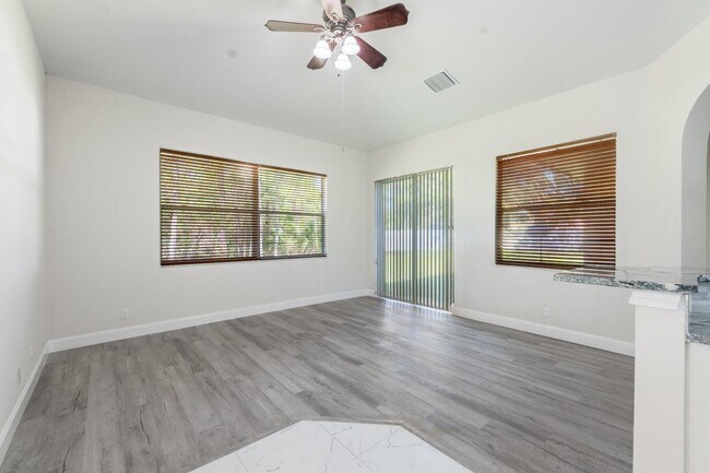 Building Photo - 5761 Spanish River Rd