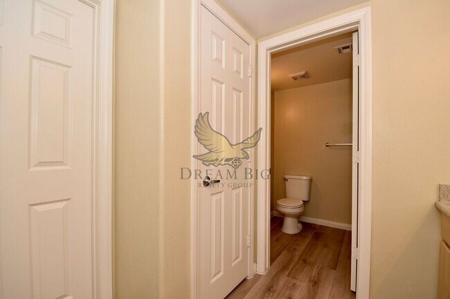 Building Photo - 8000 W Badura Ave