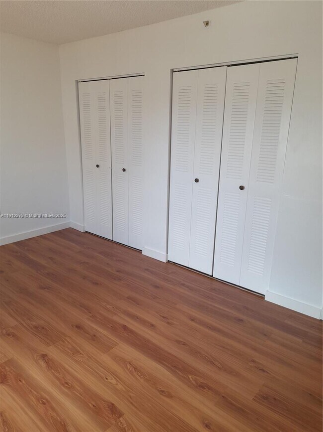 Building Photo - 551 NW 82nd Ave