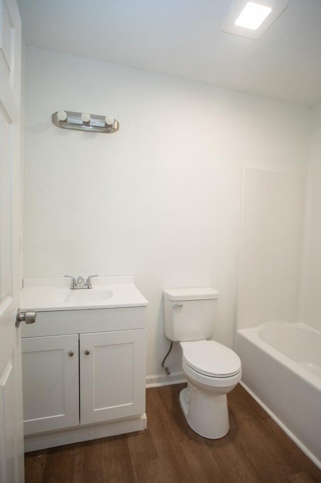 Building Photo - 109 Limoges St