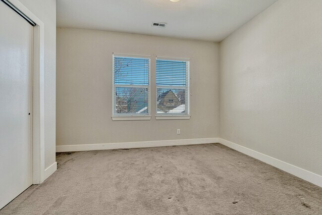 Building Photo - 534 S Lincoln St