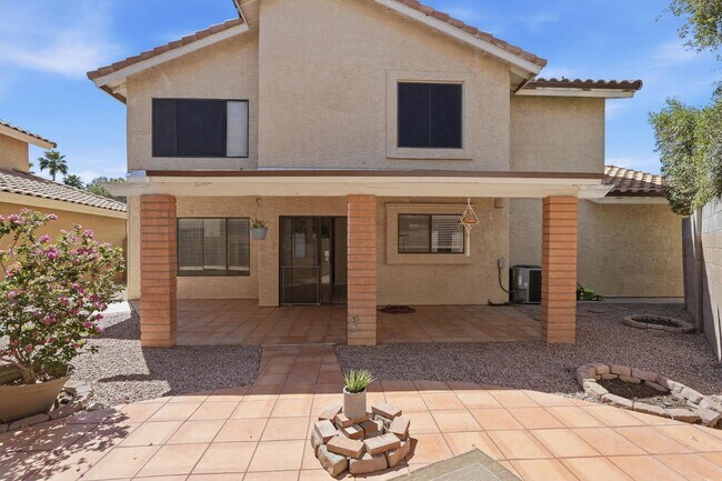 Building Photo - 1333 N Brittany Ln