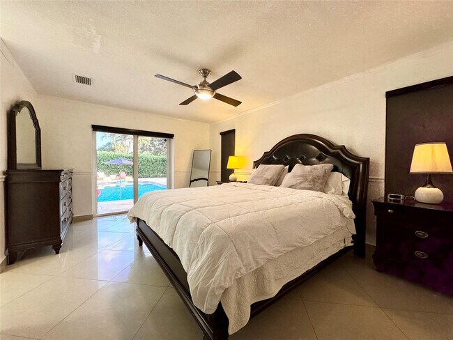 Building Photo - 481 W Tropical Way