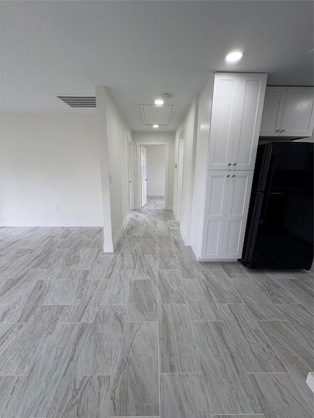 Building Photo - 704 S 10th St