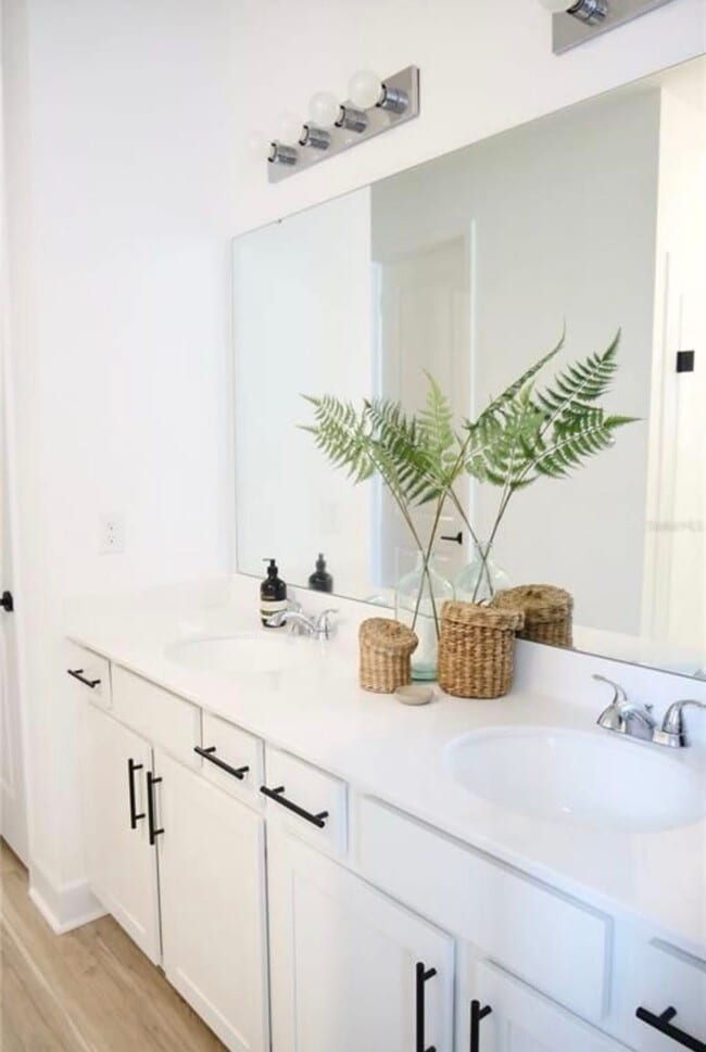 Building Photo - 10337 Church Hammock Rd