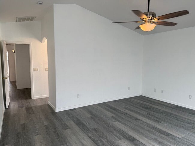 Building Photo - 2712 E Denim Trail