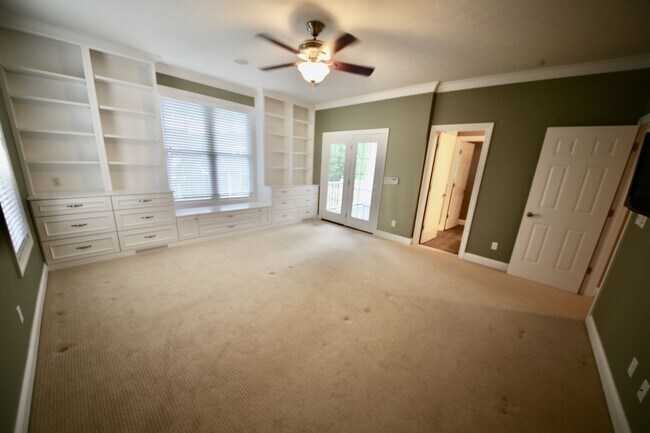Building Photo - 1607 S Renwick Blvd