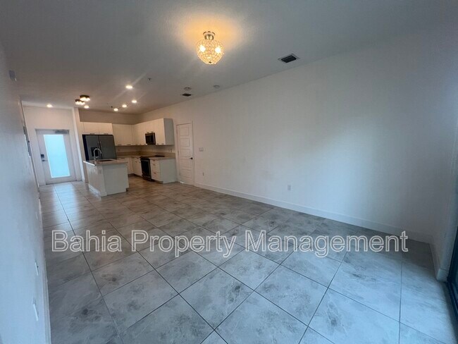 Building Photo - 4636 NW 84th Ave