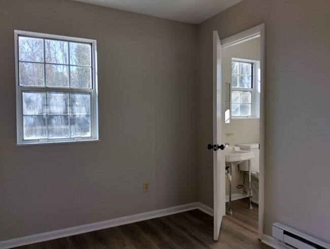 Building Photo - 7604 Bellehaven Dr