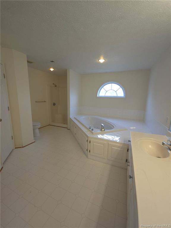 Building Photo - 4616 Sir Gilbert Loop