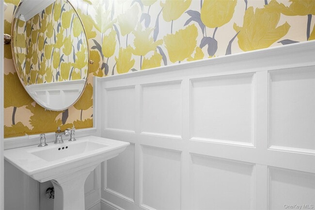 Building Photo - 5 Gerlach Pl