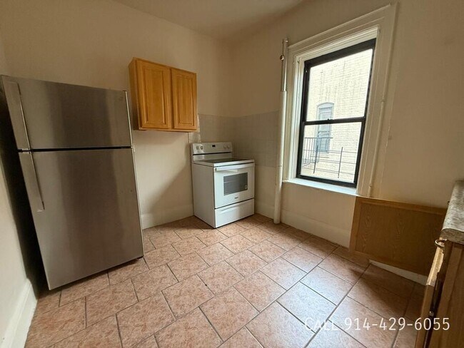 Building Photo - 82 Hamilton Ave