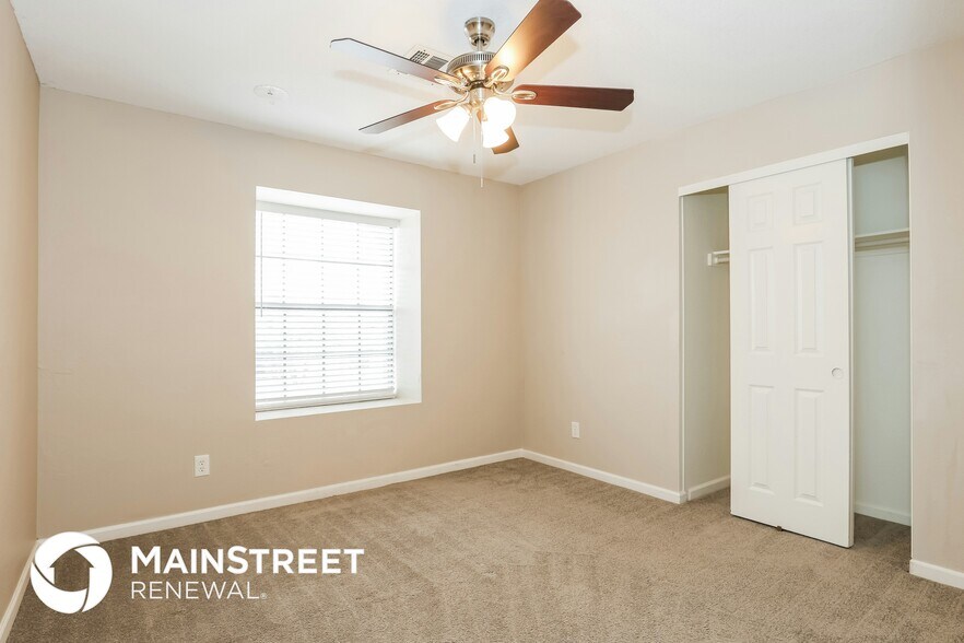 Building Photo - 7297 W Shaw Butte Dr