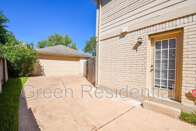 Building Photo - 4919 Cotter Lake Dr