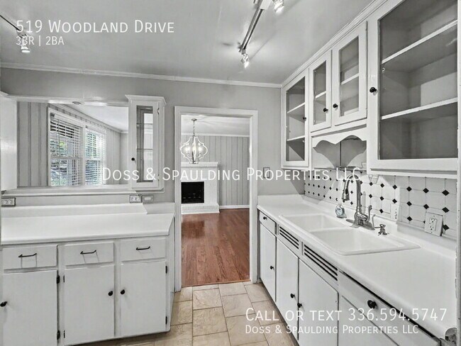 Building Photo - 519 Woodland Dr