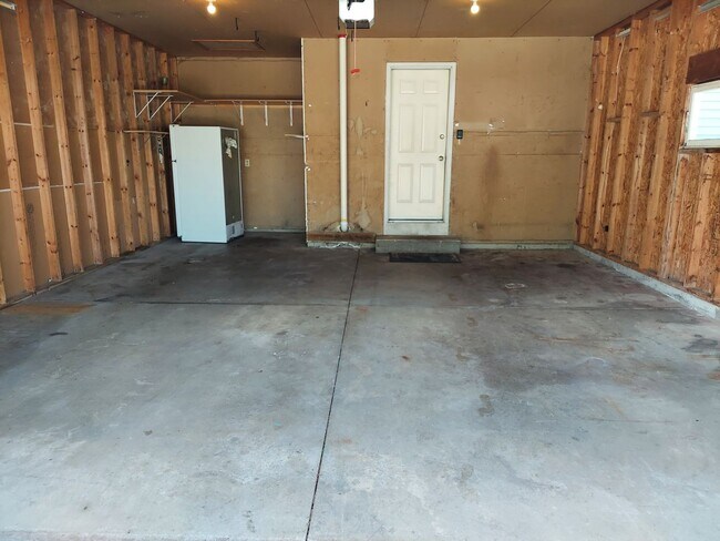 Building Photo - 501-503 Stonegate Drive