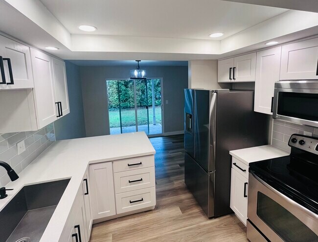 Building Photo - 812 141st Pl SE