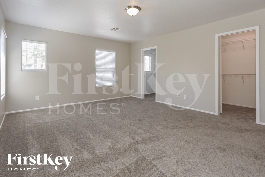 Building Photo - 613 Belsay Castle Ct