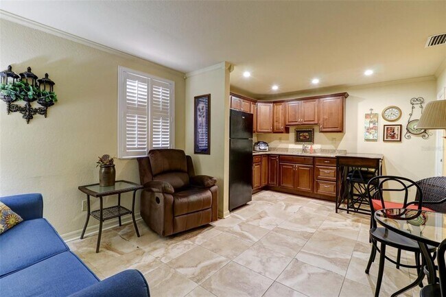 Building Photo - 7911 Flowerfield Dr