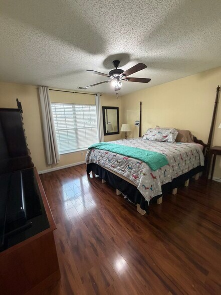 Building Photo - 7 W Morningside Dr