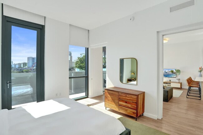 Building Photo - 1220 17th St