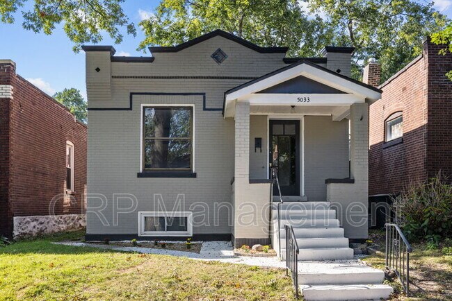 Building Photo - 5033 Ray Ave