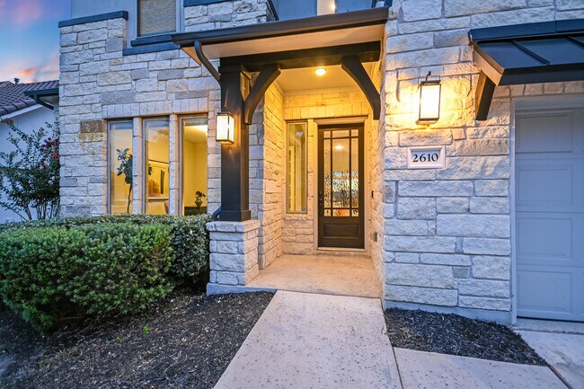 Building Photo - 2610 Sunset Vista Cir