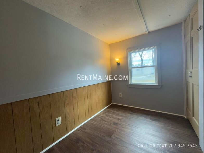 Building Photo - 30 Park Dr