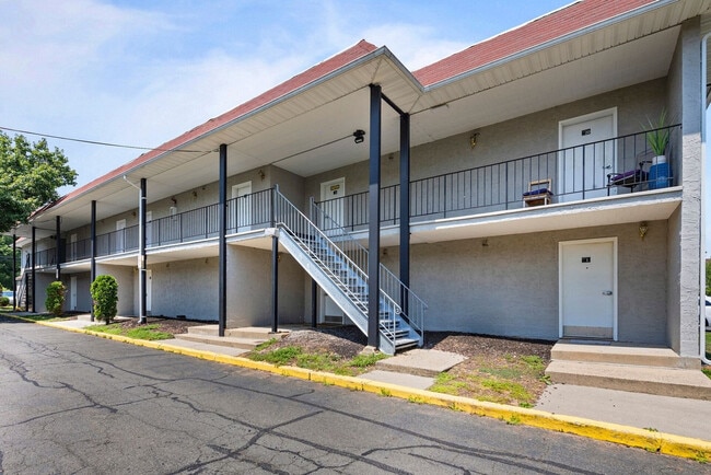 Building Photo - 30 US-9W