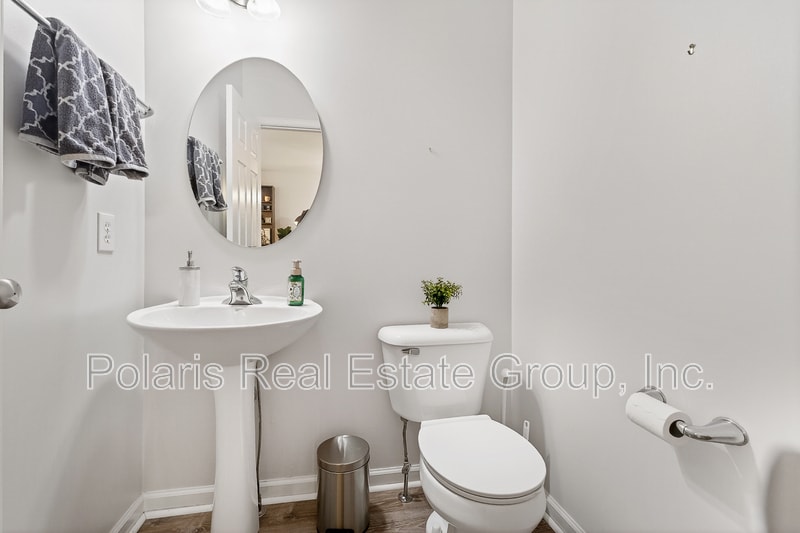 Building Photo - 9439 Tanhurst Dr