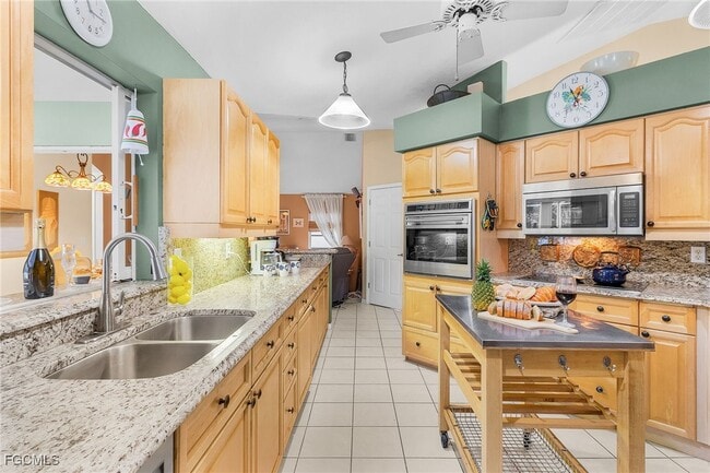 Building Photo - 8549 S Lake Cir