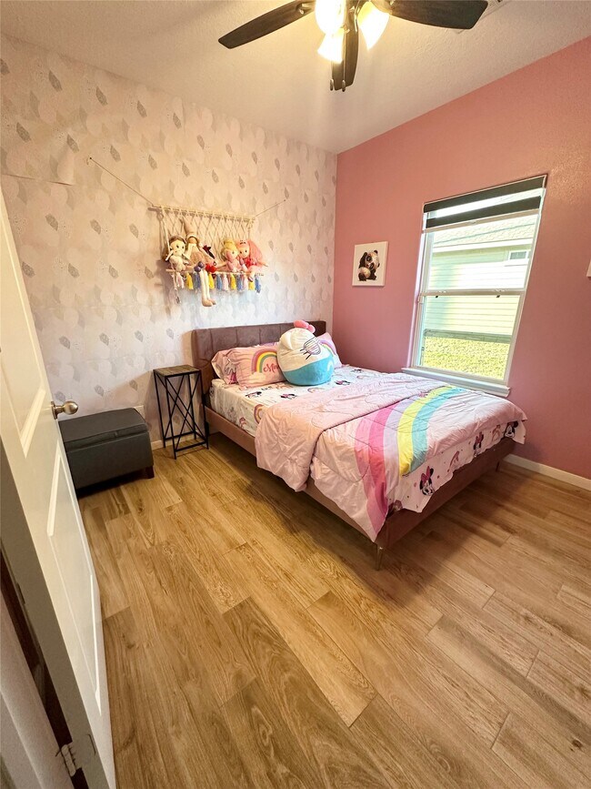 Building Photo - 844 Rd 5109