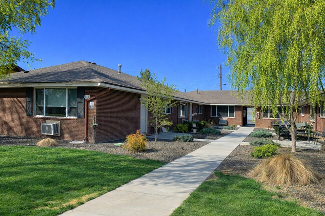 Building Photo - West Valley Living With A Patio, Parking & Plenty Of Storage!