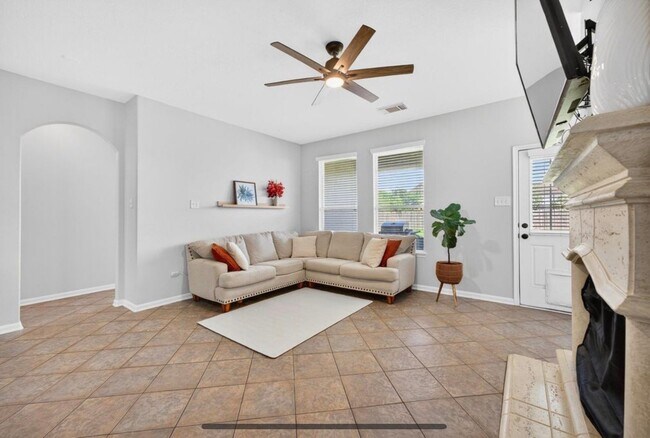 Building Photo - 15226 Olmstead Park Dr