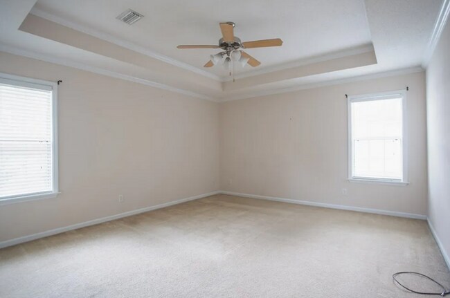 Building Photo - Southern Charm and Modern Comforts Await i...