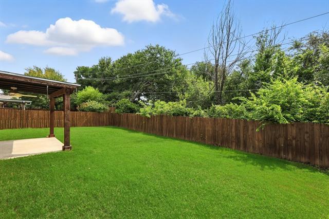 Building Photo - 2502 Blue Holly Dr