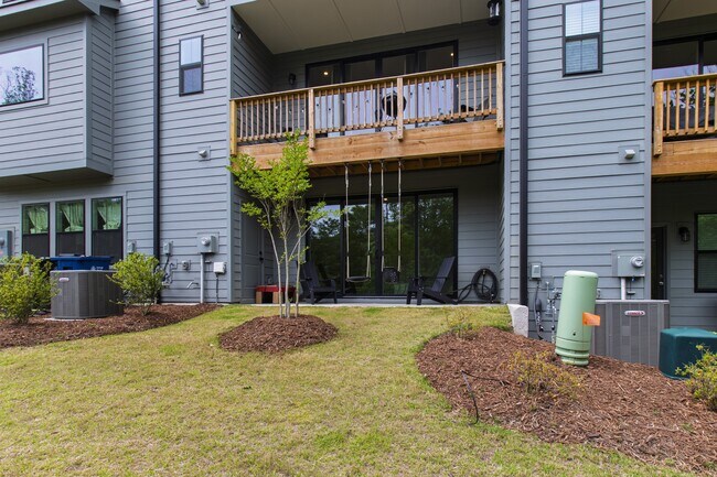 Building Photo - 4730 Cypress Tree Ln