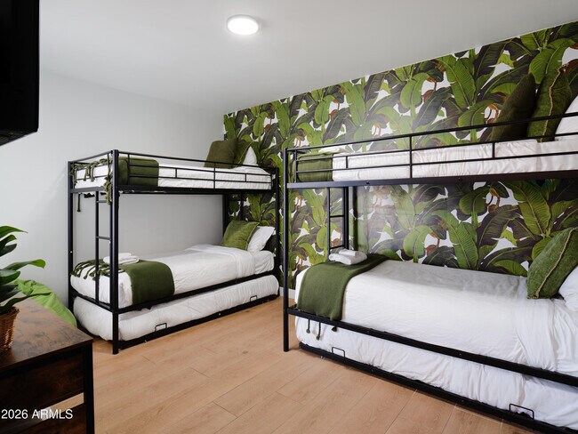 Building Photo - 15218 N 61st St