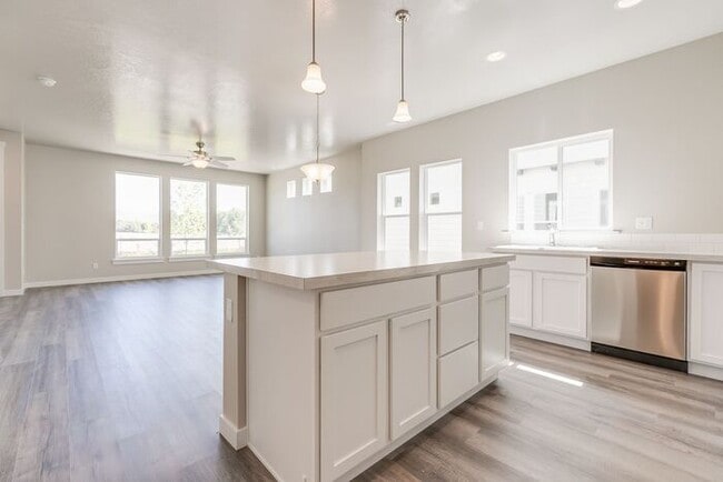 Building Photo - Roe Street Townhomes