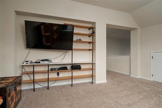 Building Photo - 136 Ravello St
