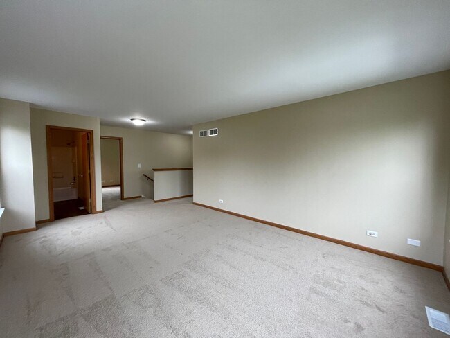 Building Photo - Single Family Home for Rent in Marengo! Available Mid August 2026!