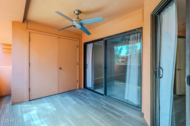 Building Photo - 4303 E Cactus Rd