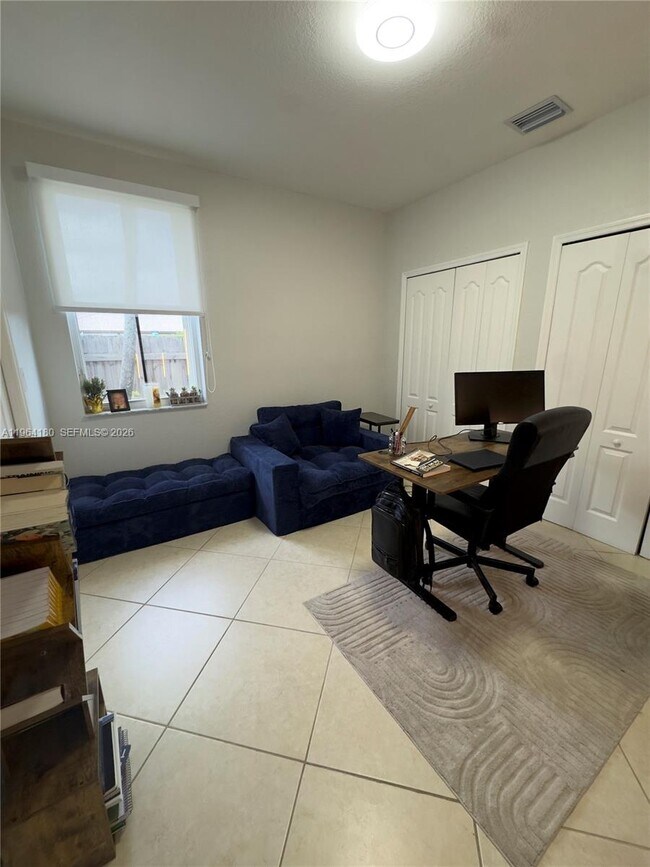 Building Photo - 11177 NW 79th Ln